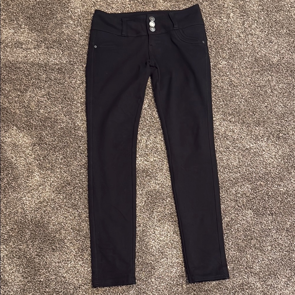 Stylish Black Skinny Pants
